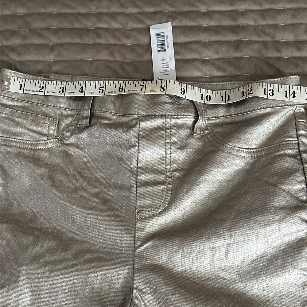 Anna&Ava gold coated Women's jeans. Size small - Picture 5 of 6